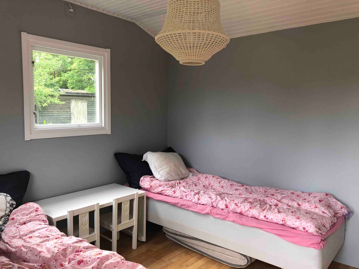 2张床的Frigge棚屋