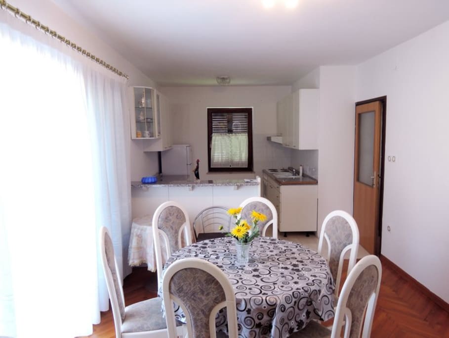 Kitchen/dining room