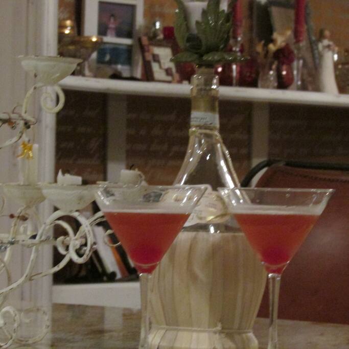 Beautiful Italian Kitchen (with a little Manhattan in it)