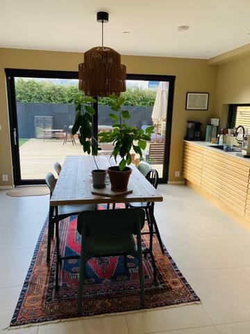 Villa i Oslo med stor hage, uteplass og terrasse. gallery image 4