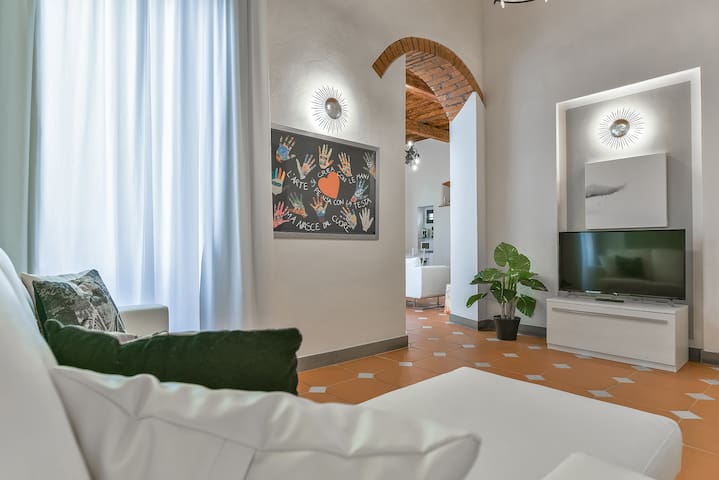 Made in Italy Apartment, History & Cotto Flooring gallery image 4