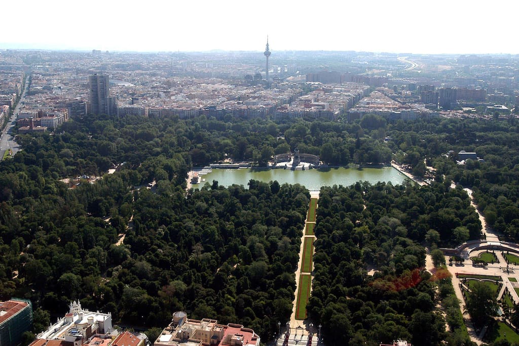 Madrid centro.
Vista aérea de El Parque del Retiro