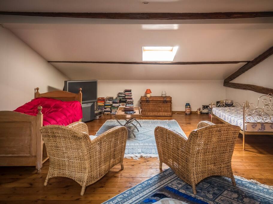 Whole top floor for family