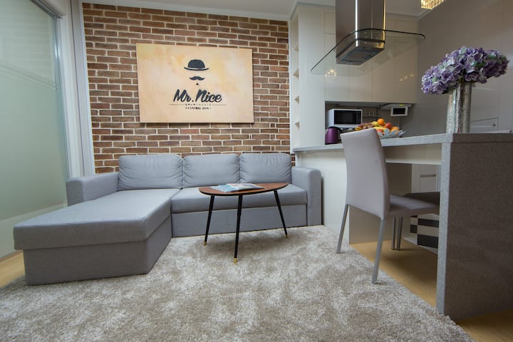 Მისაღები ოთახის დივანი, Диван с зале