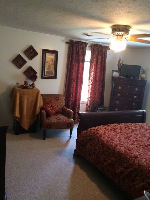 All but one of 4 bedrooms have tv.