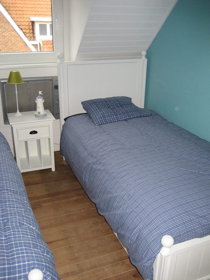 「灯塔」儿童房（无论是否
）