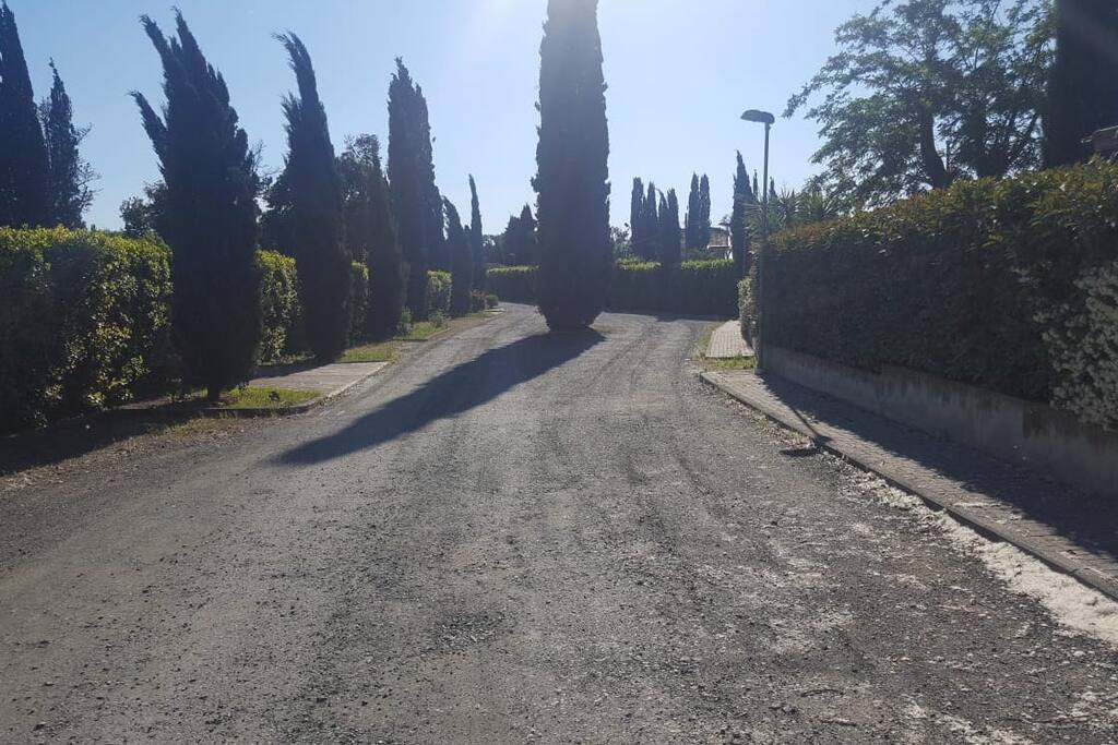 Viale di ingressso al complesso dove è inserita la nostra abitazione