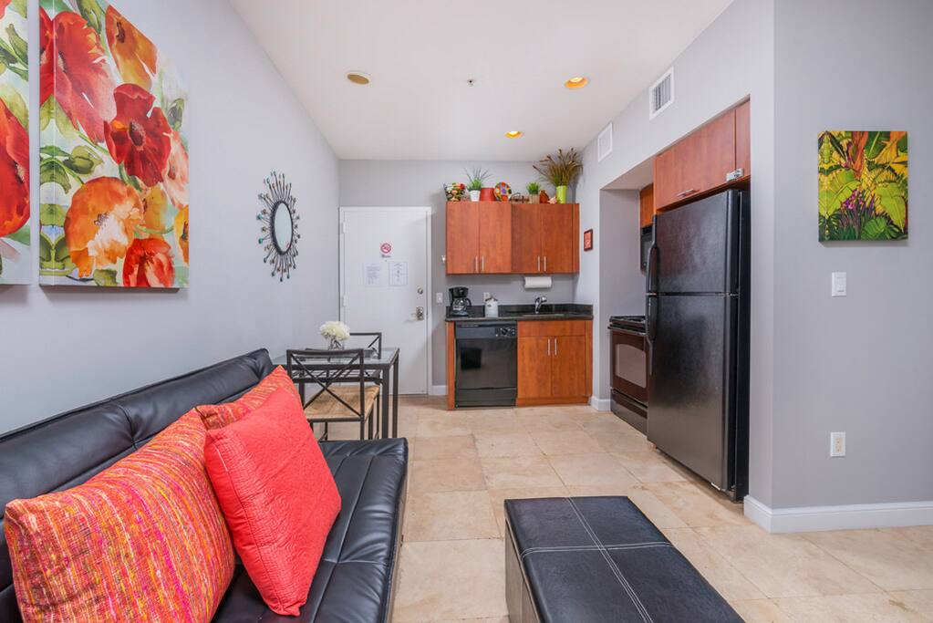 Couch, Furniture, Cabinet, Sideboard, Indoors