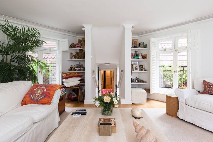 Stunning and Luxurious Flat in Leafy Hampstead