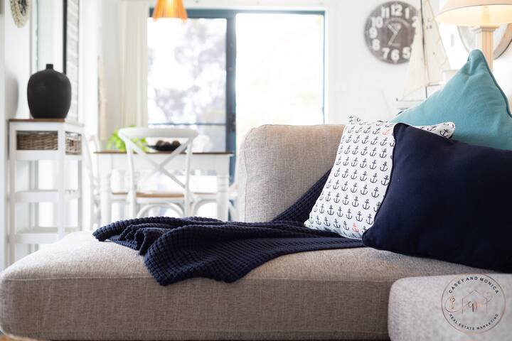 Saltaire Villa by the beach gallery image 4