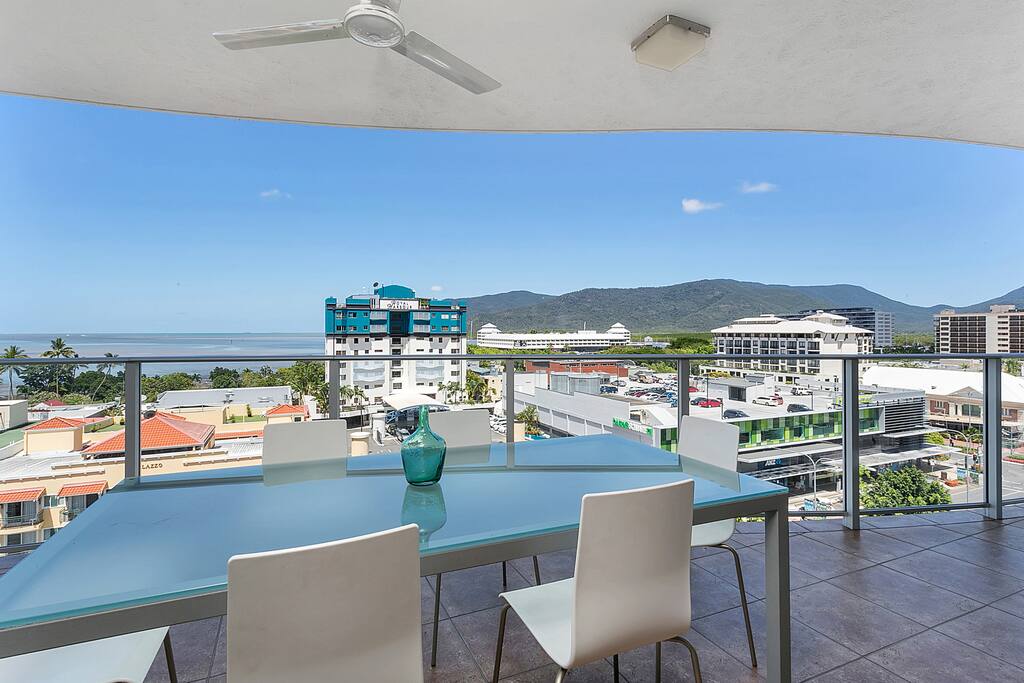 Enjoy a nice wine and food on the great Balcony.