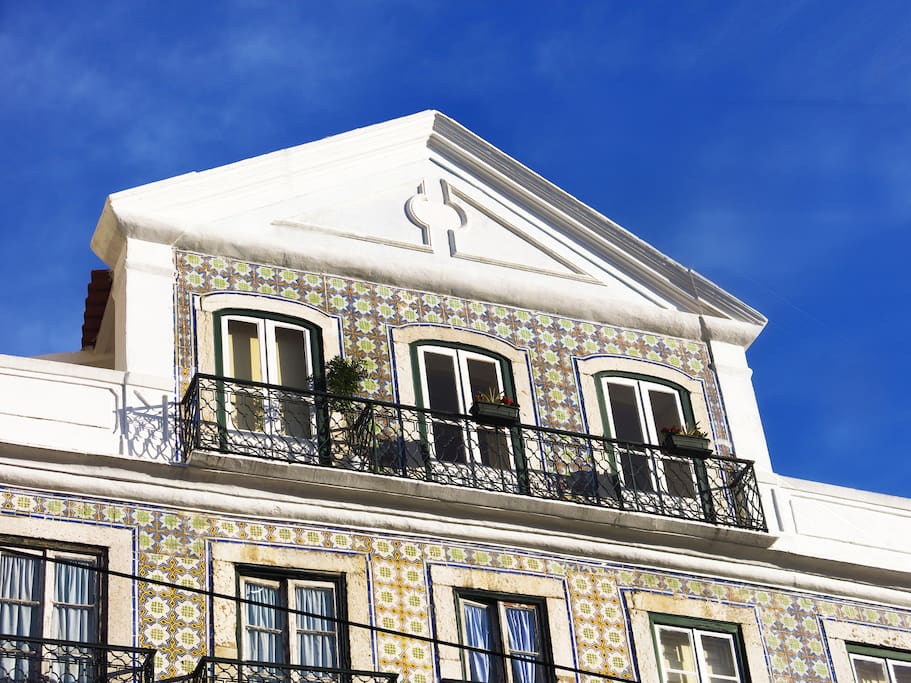 Central And Typical Apartment in Lisbon Apartments for Rent in Lisboa