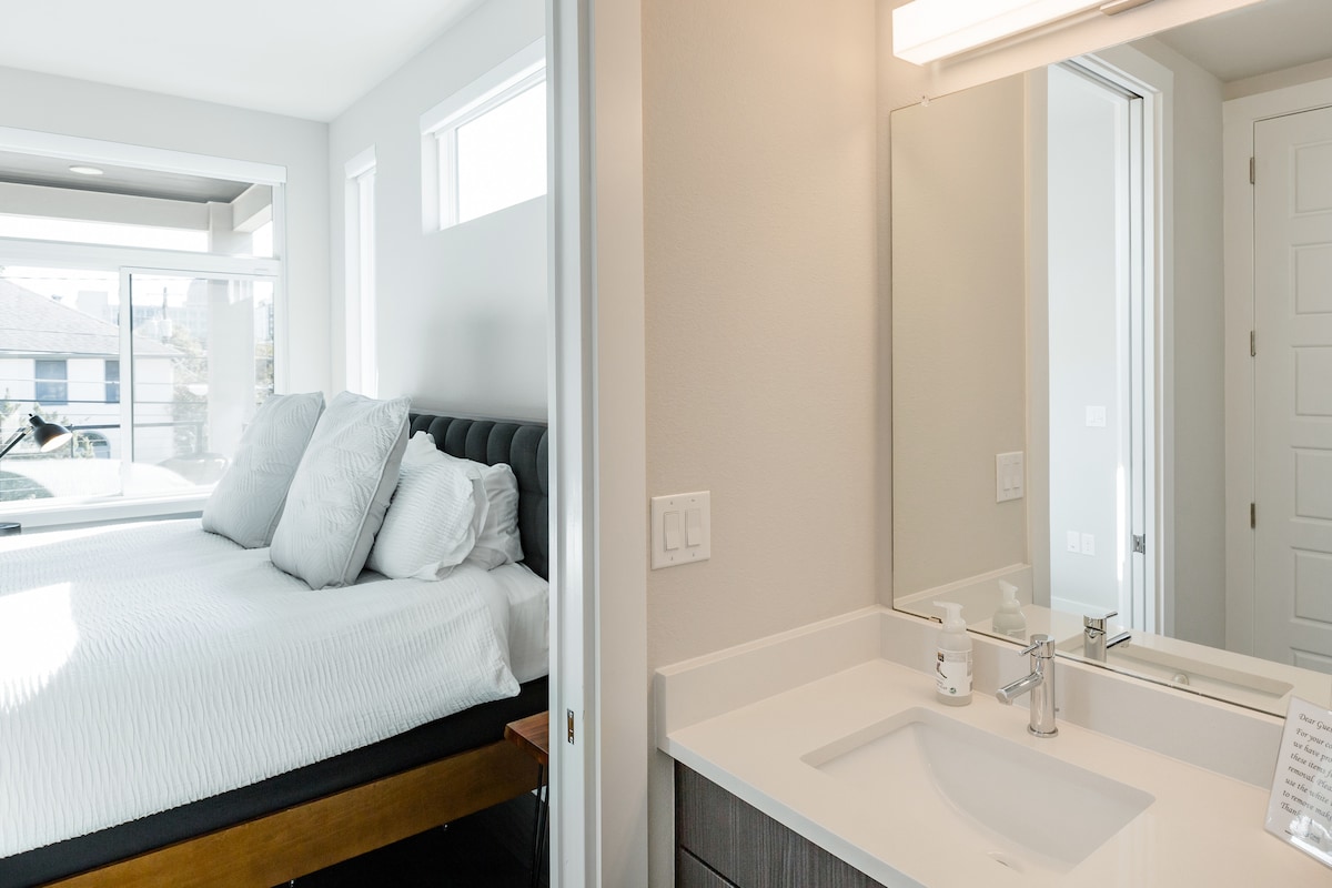 Capitol View Condos by One Fine Bnb - Paramount
