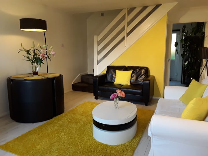 Sparkling Clean, Modern, Quiet And Friendly Host. - Rugby