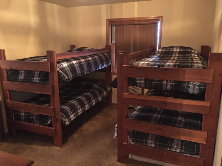 上下铺房间