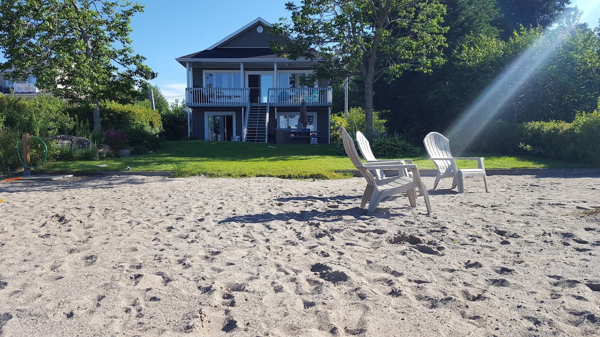 Lake Saint-Jean Vacation Rentals & Homes - Quebec, Canada | Airbnb