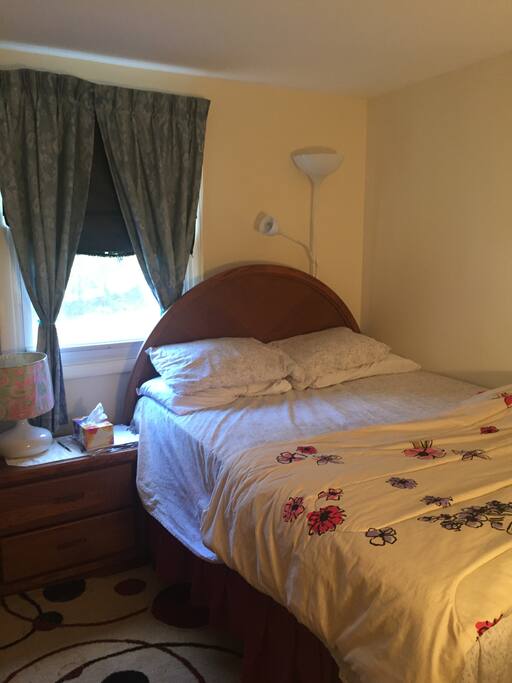 Queen size bed