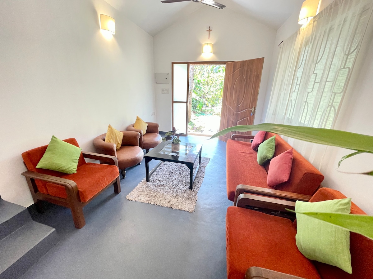 Beautiful 4 Bedroom Villa, close to Candolim beach