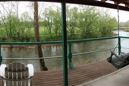 Conewago Cabins (Cabin #3)