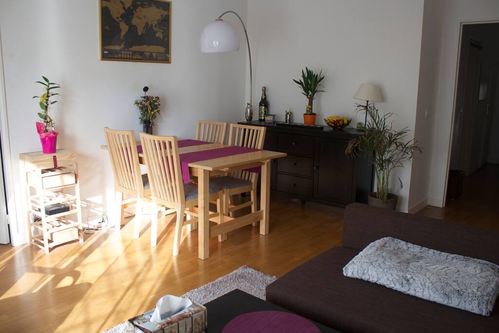 Salle à manger avec buffet