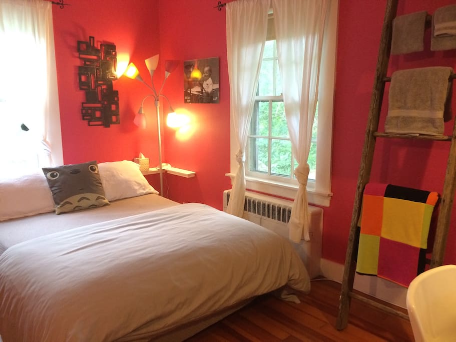 The Raspberry Room is ready for your stay.