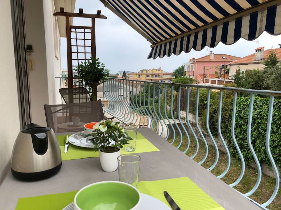 Petit déjeuner extérieur