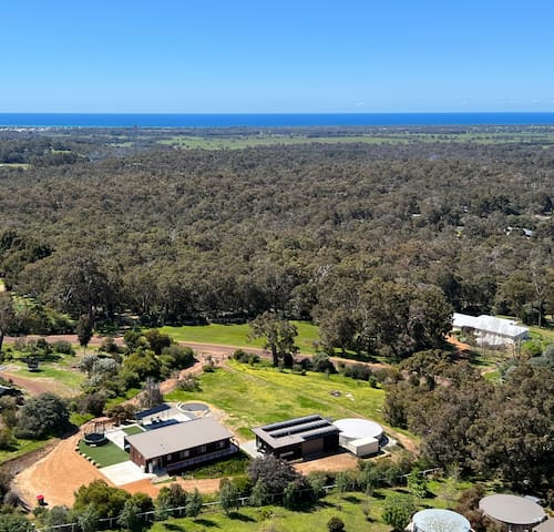 Woodbridge Vista – Heated Pool in Yallingup gallery image 2