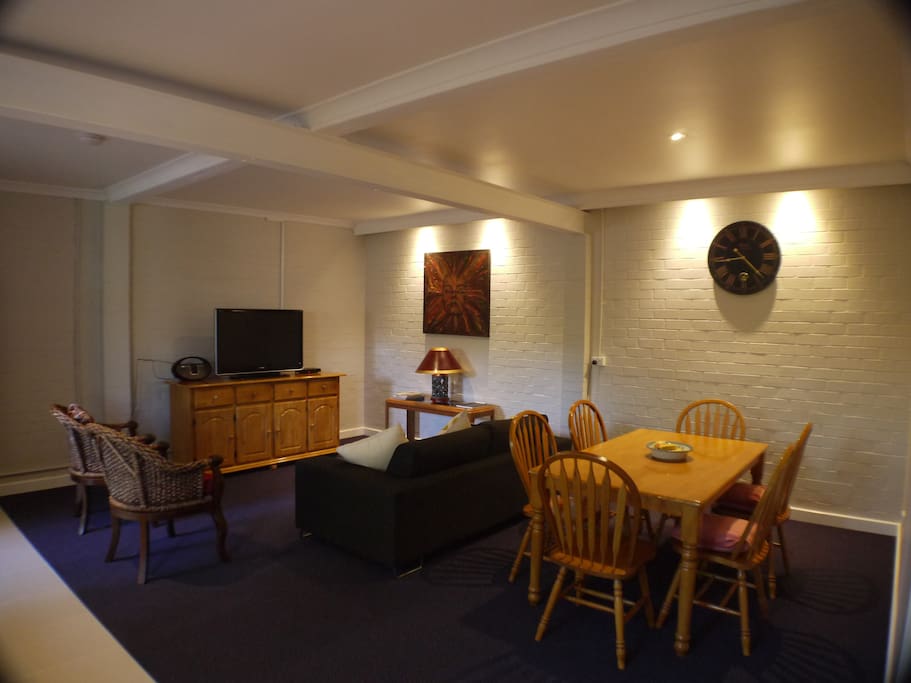 Spacious lounge and dining area. Free WiFi, TV and radio.