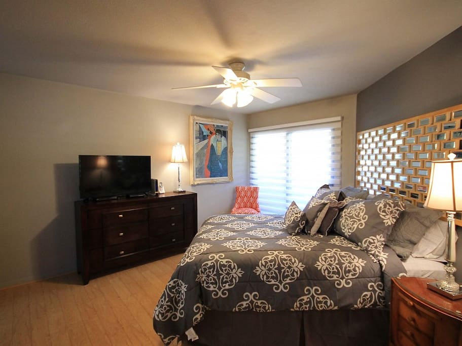 Queen Bedroom