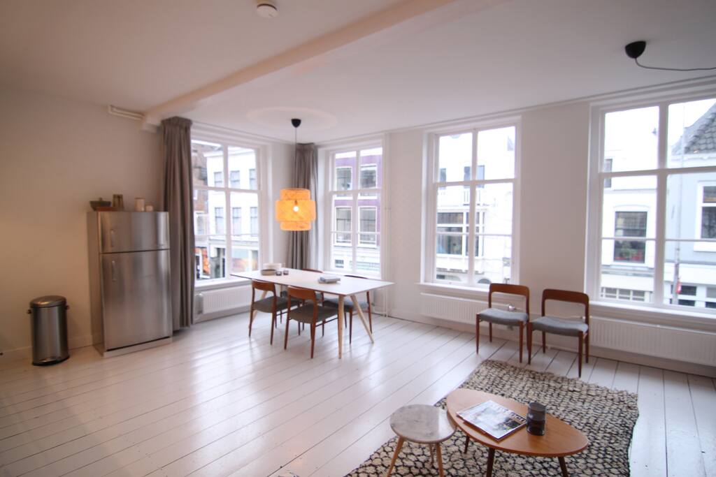 Spacious living room