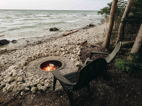 Cozy A-Frame Cabin on the shores of Lake Huron