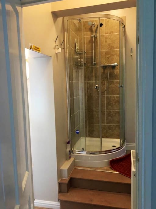 En Suite shower for "Kingfisher". Jack and Jill bathroom can also be used for “Nuthatch “