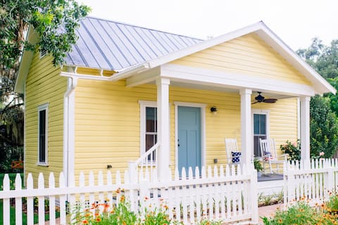 Garden Cottage at The Garden Gate Bed & Breakfast