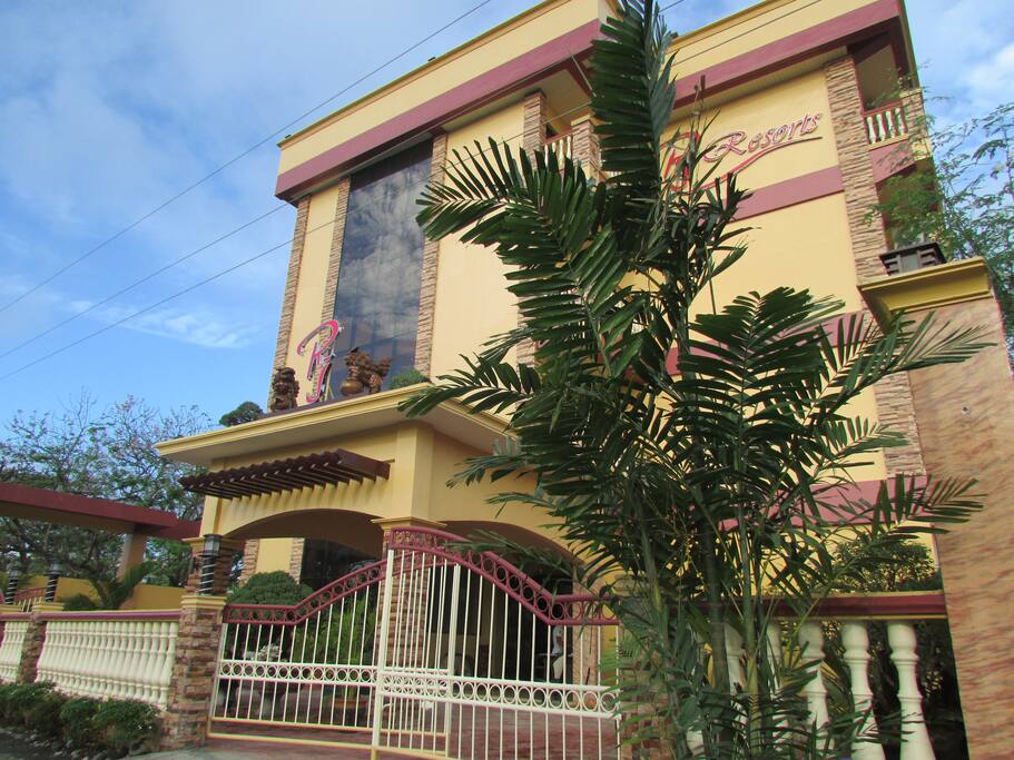 RJ Resorts Building with 28 rooms, fully air condition, WIFI,
RJ Resorts Building 28 rooms, fully air condition, with elevator