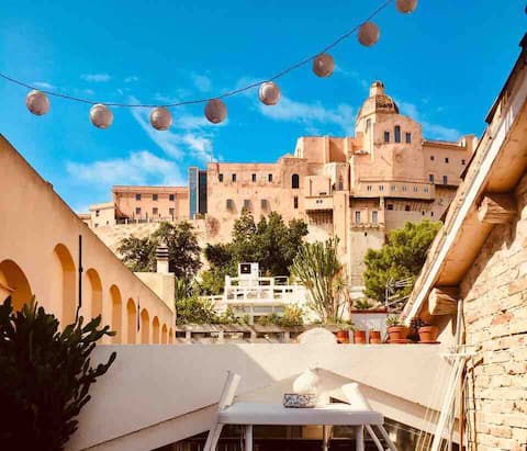 Beautiful 1 bedroom house with roof terrace