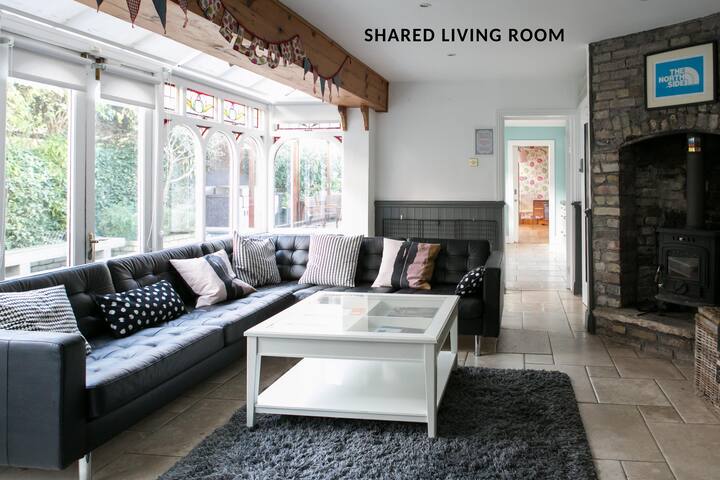 Large Luxury Architect Designed House,Sleeps 13/15 gallery image 5