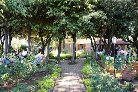 Oasis of Colle Paradiso:villa by the sea near Rome