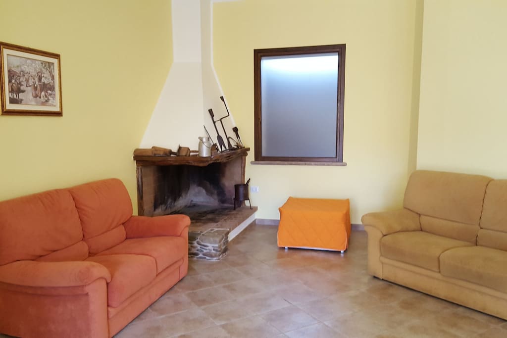 Zona Giorno con l aggiunta di 2 puf letto