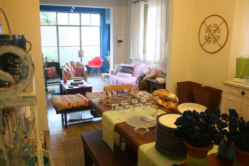 sala de estar e jantar integradas