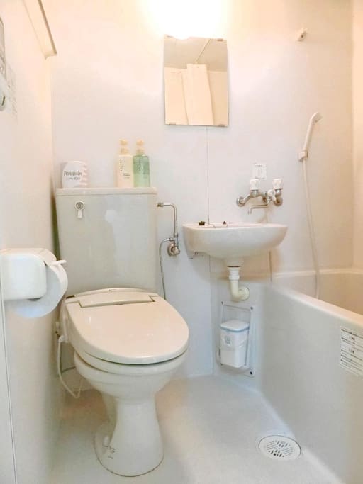 Toilet & Shower
