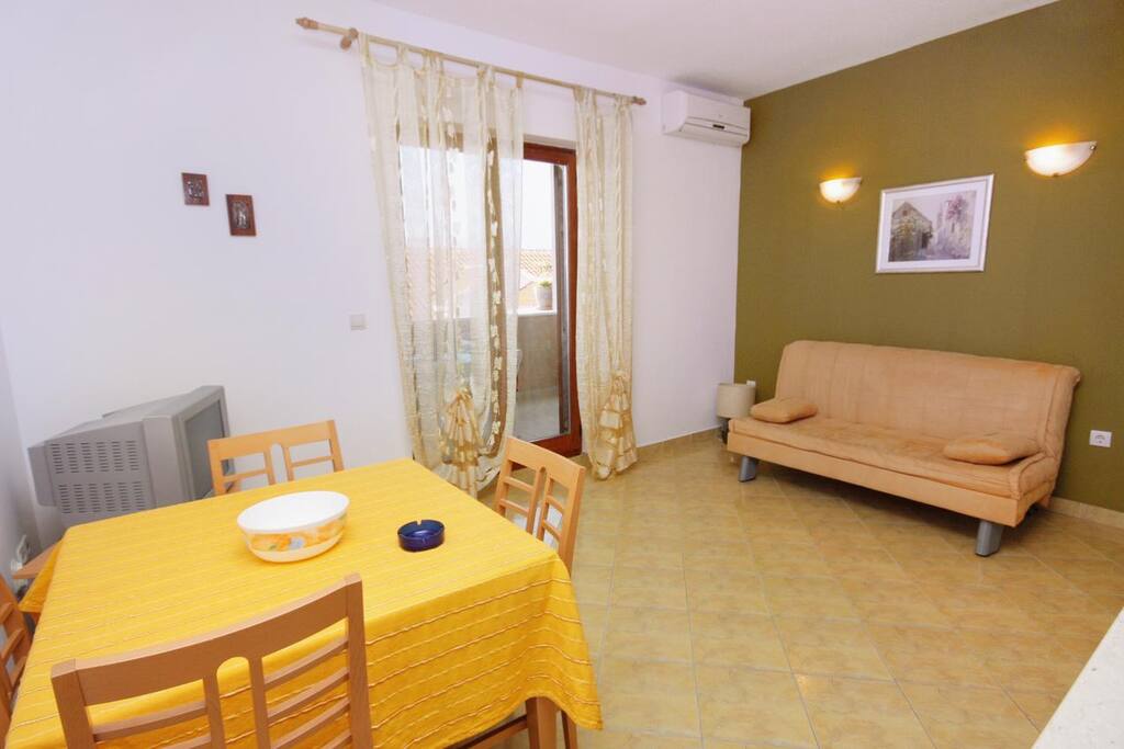 Dining room, Surface: 12 m²