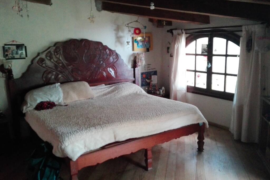 CAMA CÓMODA KING ZISE