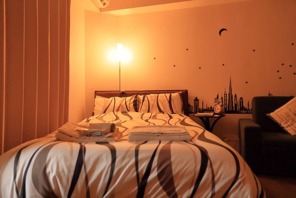 semi-double bed
