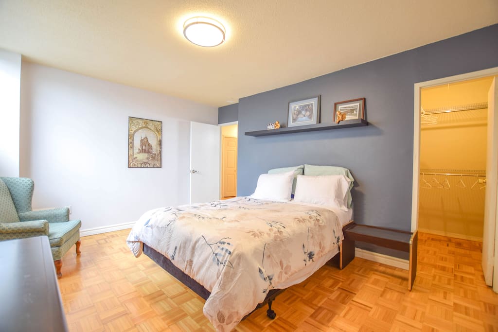 Master Bedroom with walked-in closet