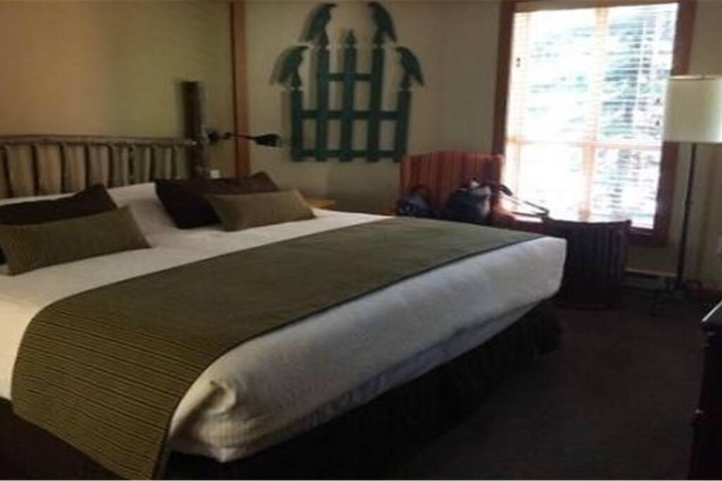 Private bedroom, comfortable beds with high quality linens.