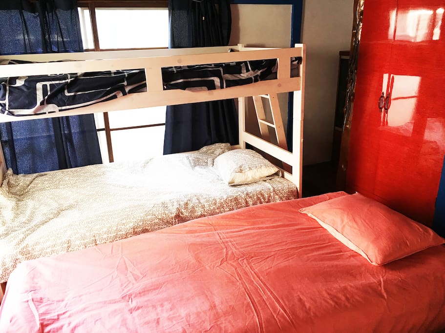 Bed room