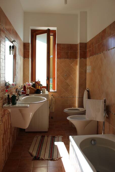 bagno con vasca