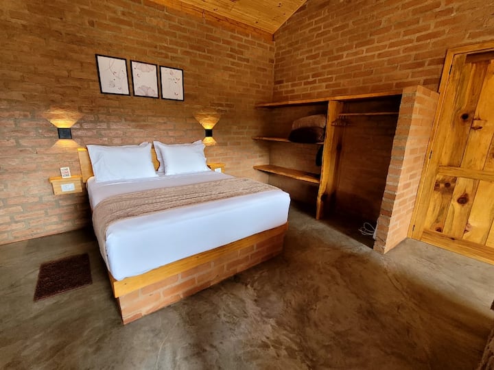 Შეიგრძენით სუპერ რბილი საწოლის კომფორტი, რომელიც ეხუტება და შეფუთავს.