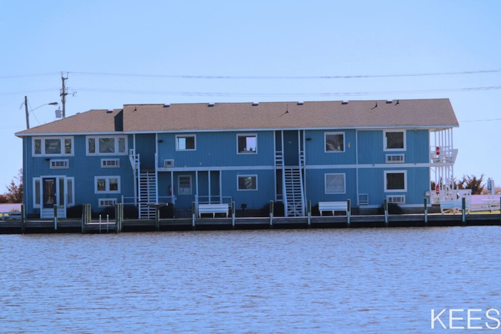 Fin n Feather Waterside Inn at 7740 S. Va Dare