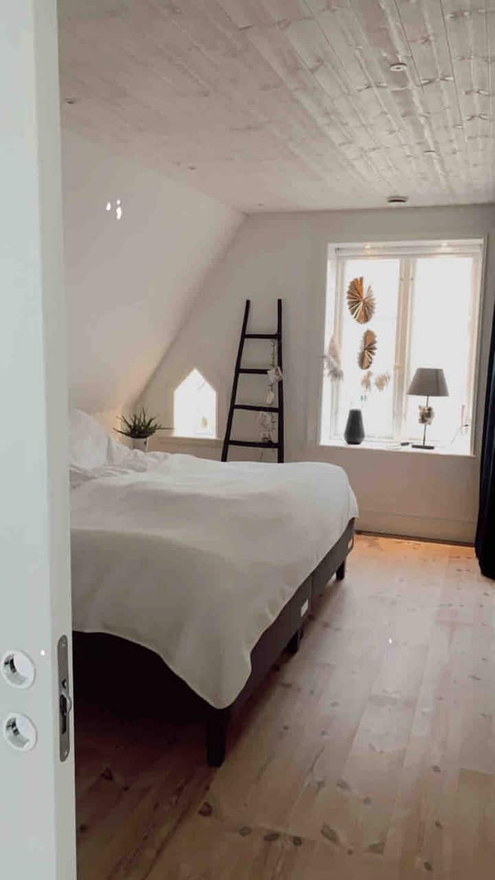 Dormitorio, cama de 210 cm